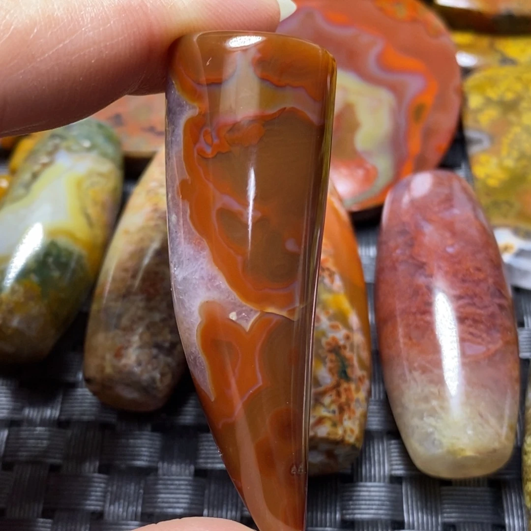 玛瑙/玉髓颈饰未镶嵌