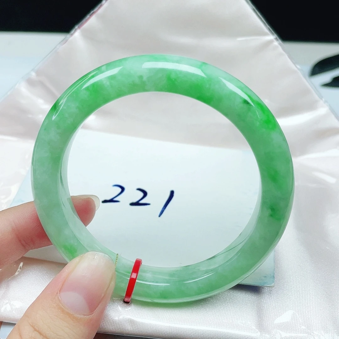 翡翠未镶嵌手镯正圈52.5