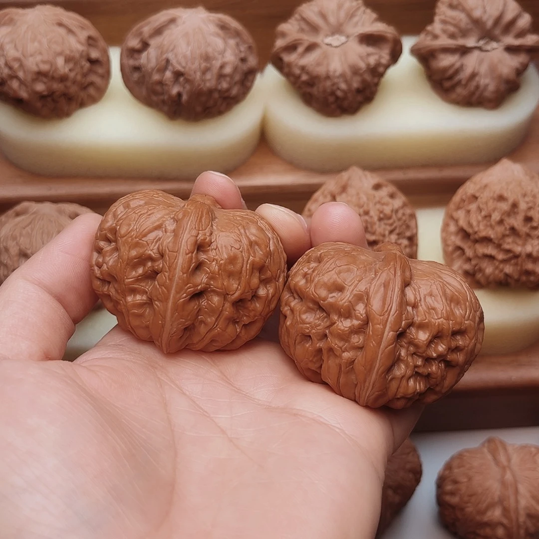 大***宁元宝文玩核桃46尺寸微修