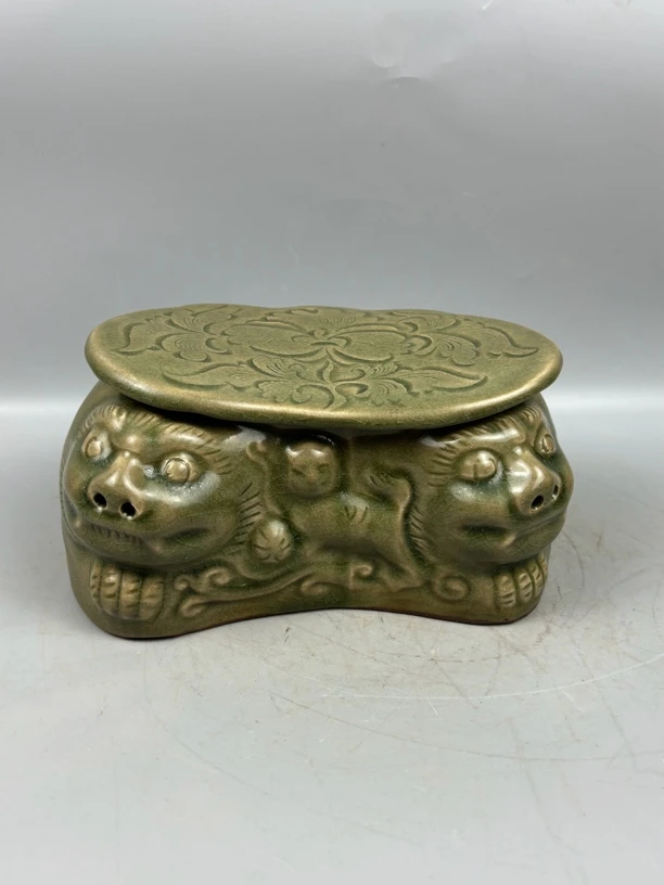 手工制作耀州窑麒麟陶瓷摆件全手工浮雕青釉复古青瓷雕刻工艺品