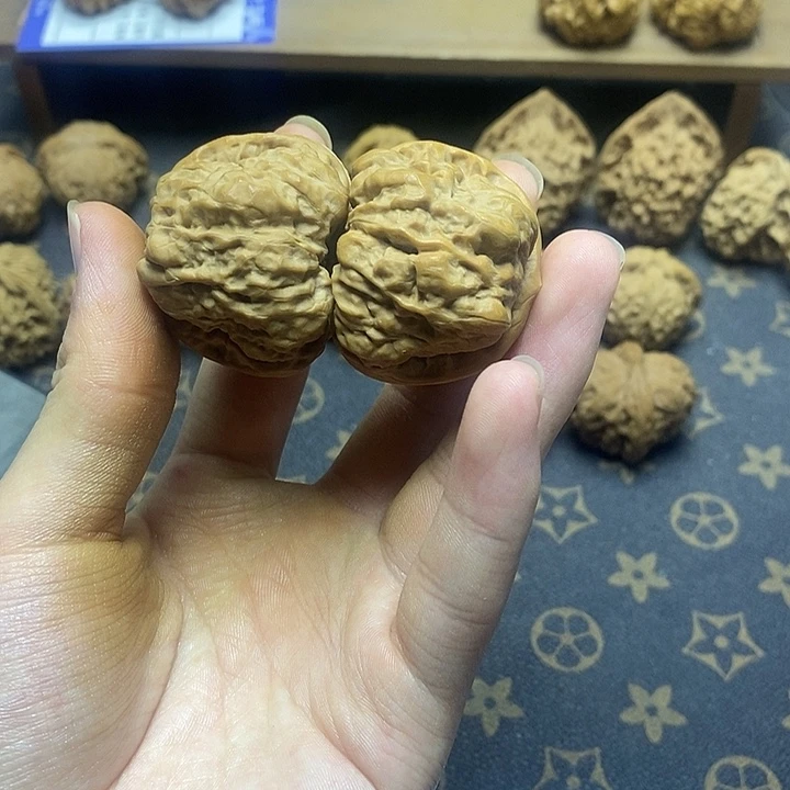 文玩核桃吊坠38尺蛤蟆头（有修）