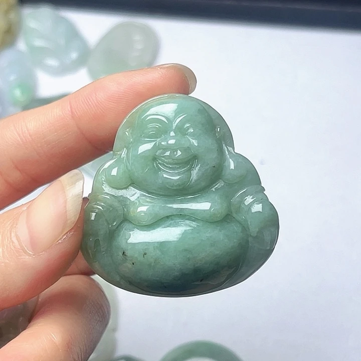 翡翠未镶嵌颈饰佛公