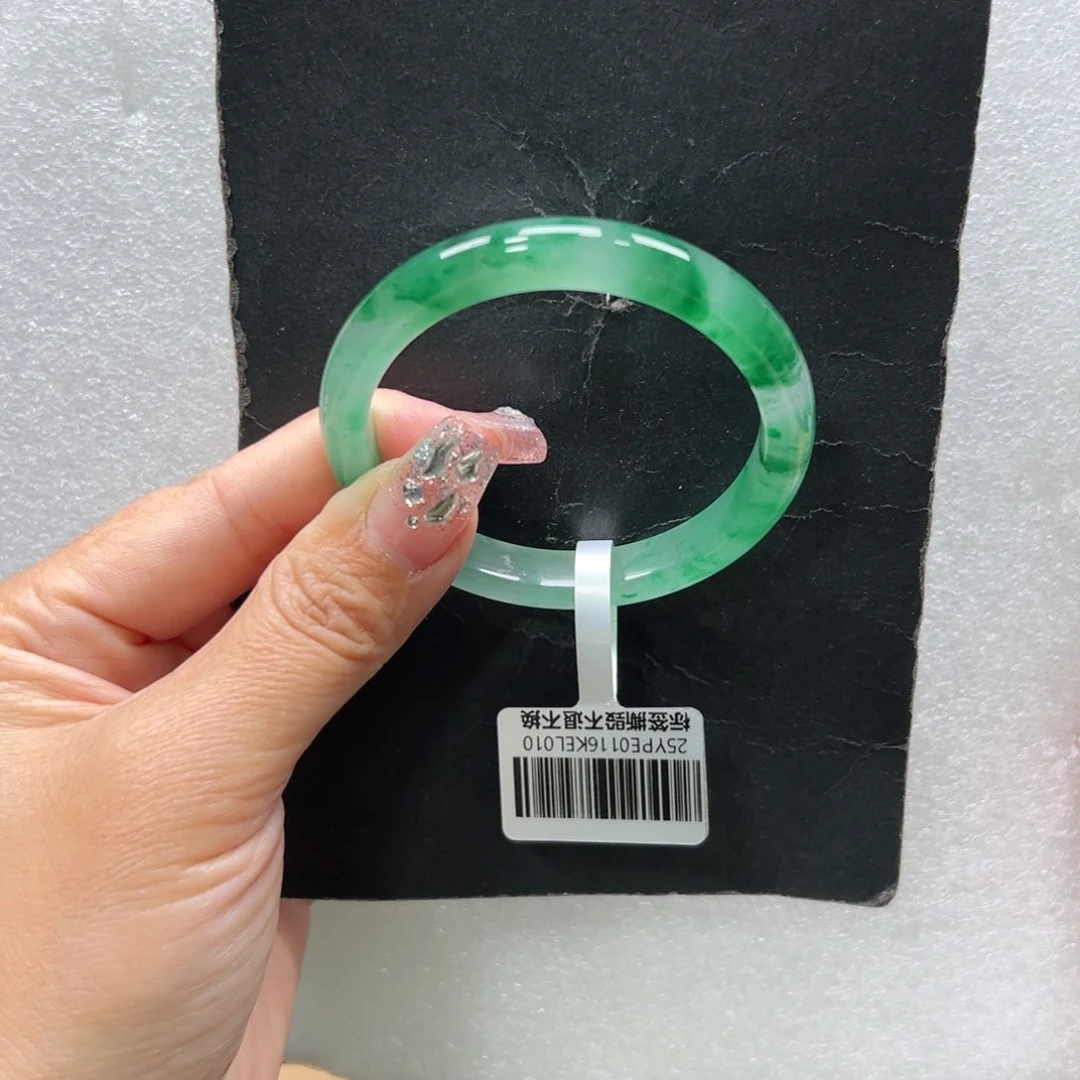 石英质玉手镯未镶嵌薛****。➕佳佳52.7