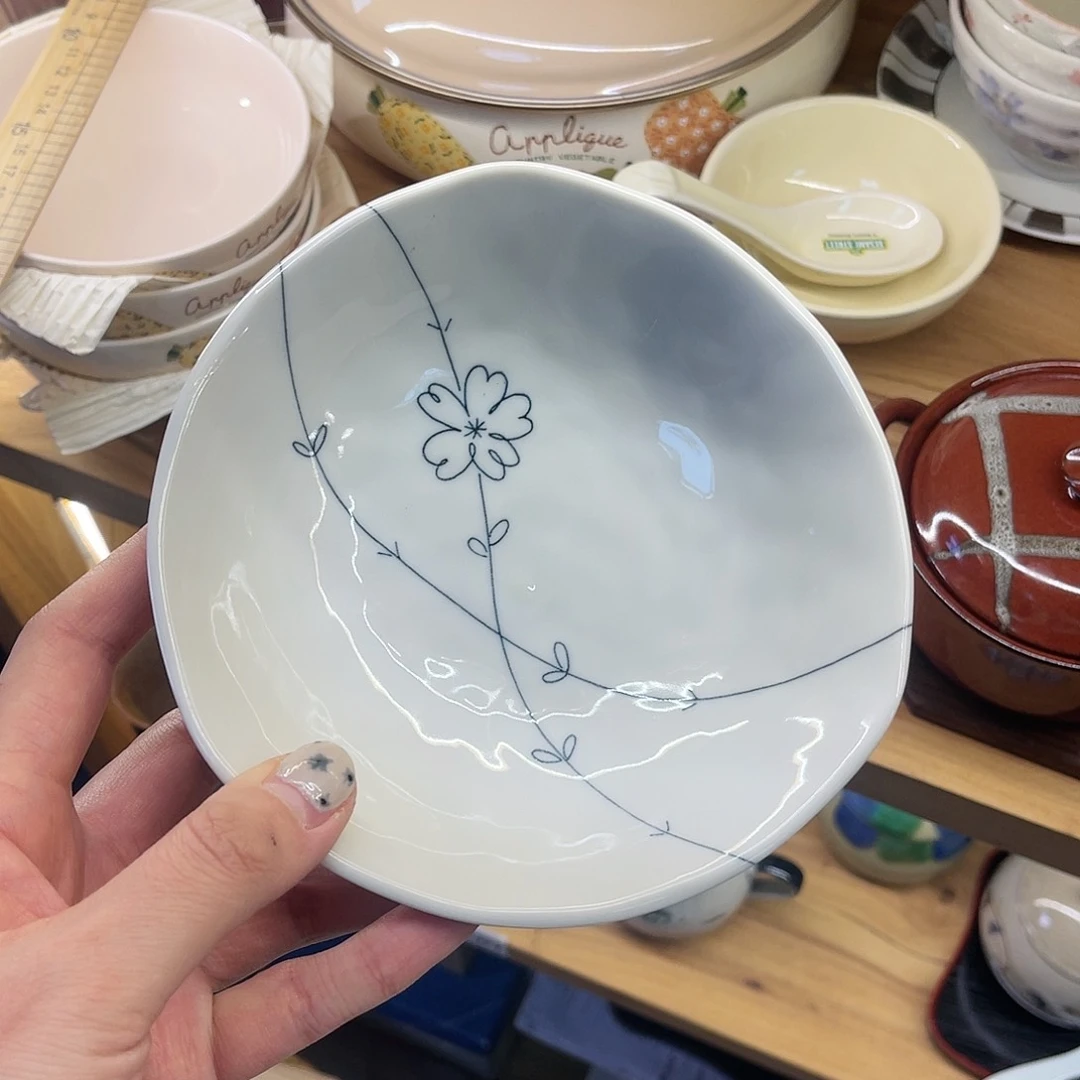 瓷片三角线条大盘子