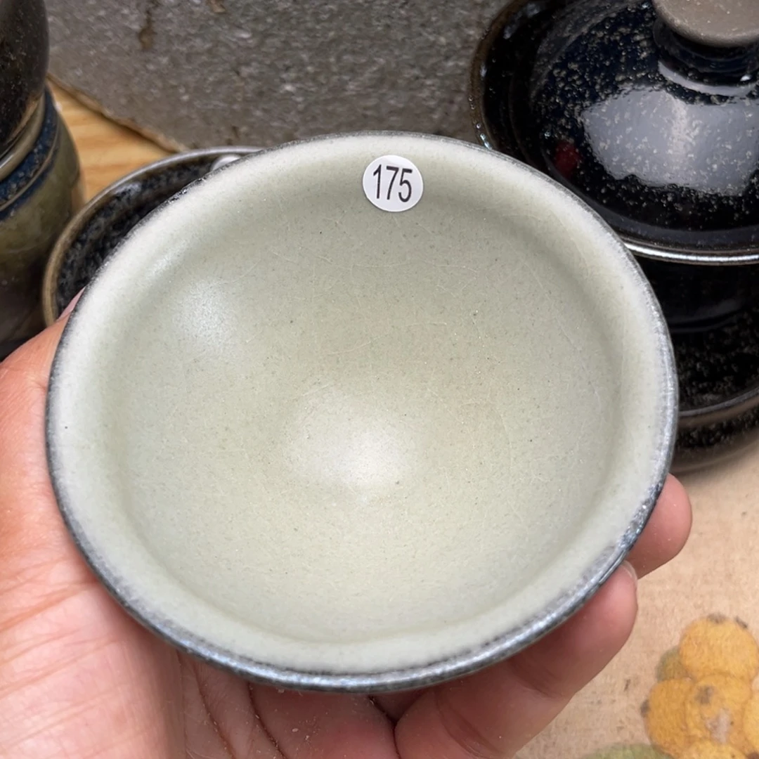 茶盏义兴龙窑坚持真柴烧