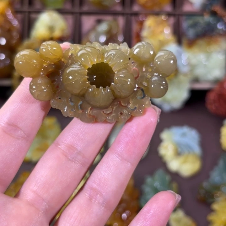 未镶嵌蛇纹石玉颈饰