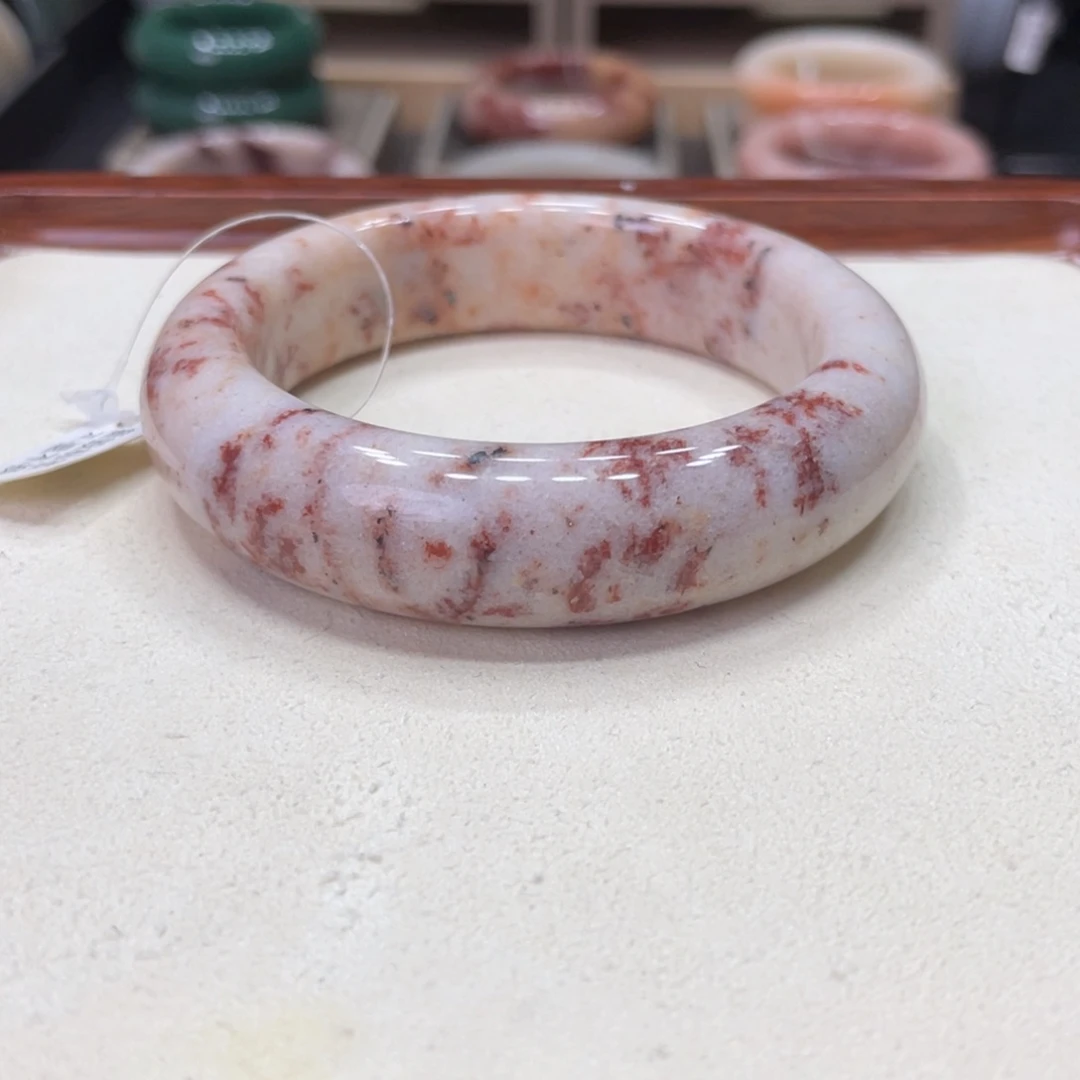 未镶嵌手镯石英岩玉