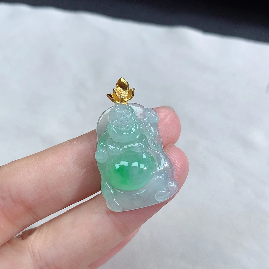 翡翠18K金镶嵌颈饰布袋佛