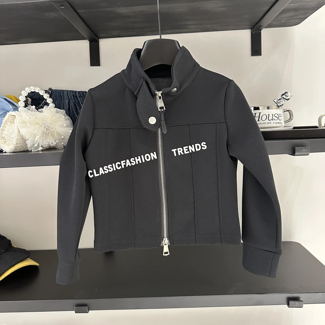 【机车辣妹款】黑色和白色长袖时尚百搭修身辣妹款拉链开衫