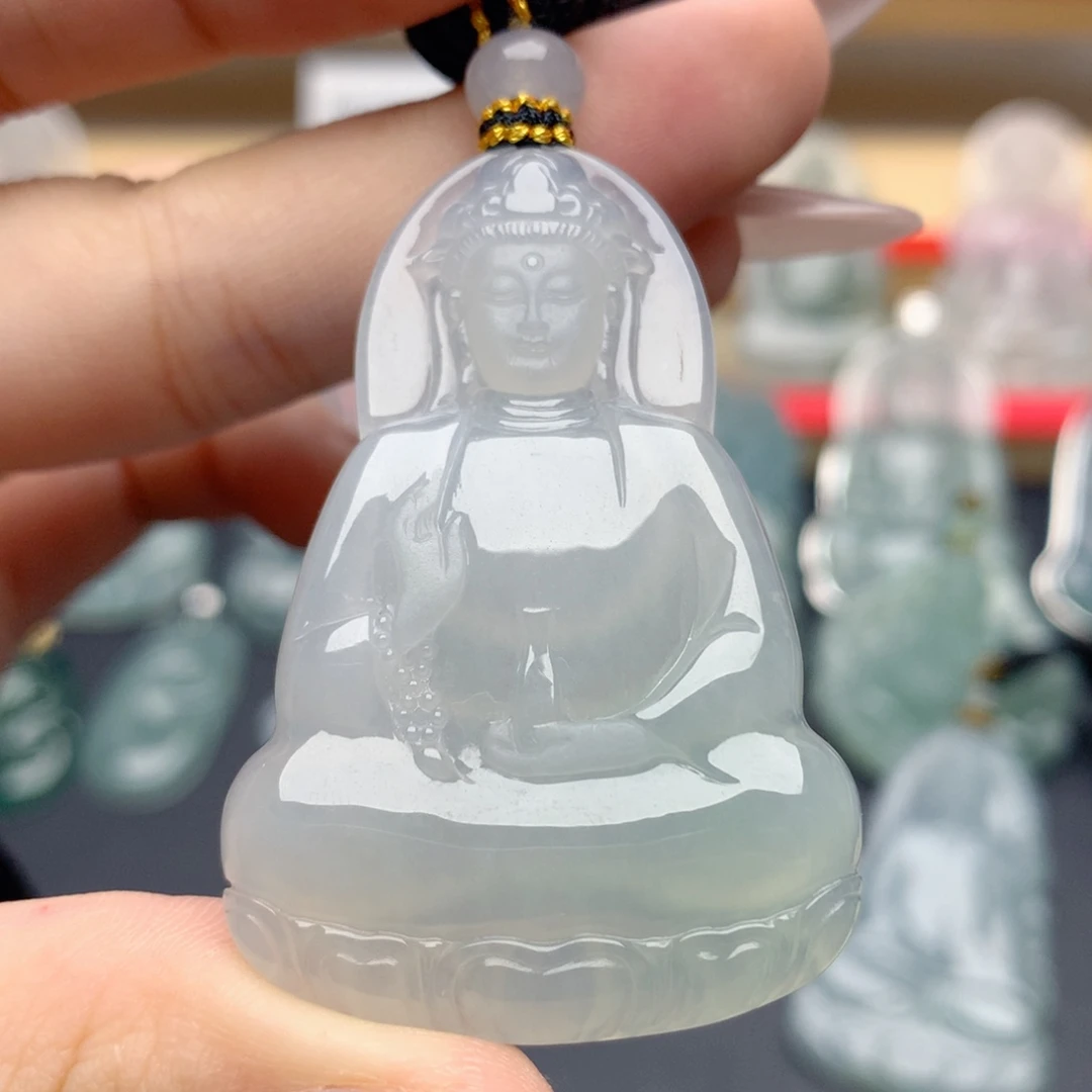 翡翠未镶嵌颈饰素衣观音