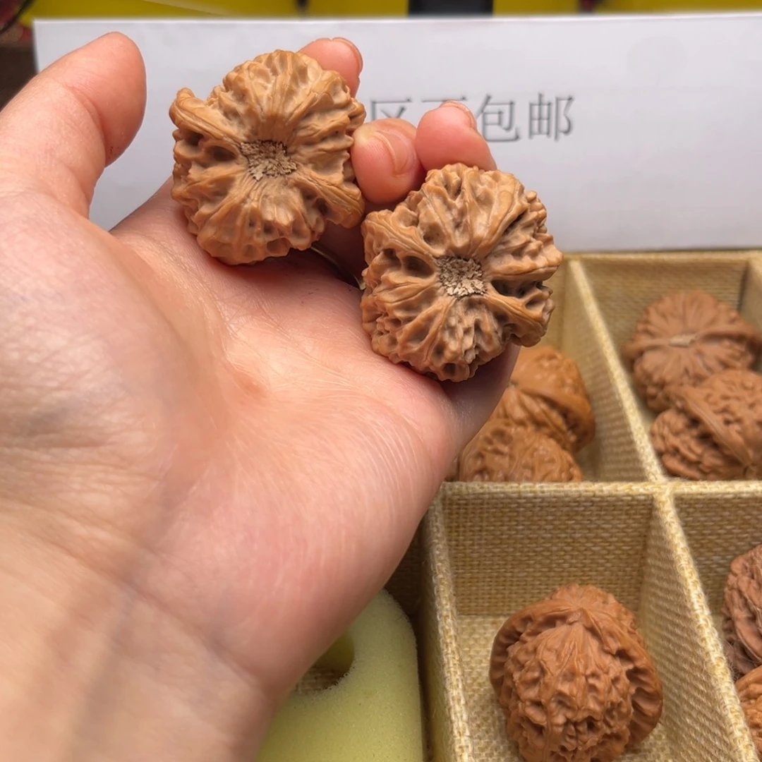 文玩核桃吊坠村*。39龙门