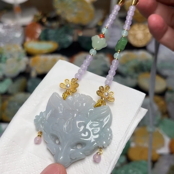 翡翠颈饰未镶嵌吊坠