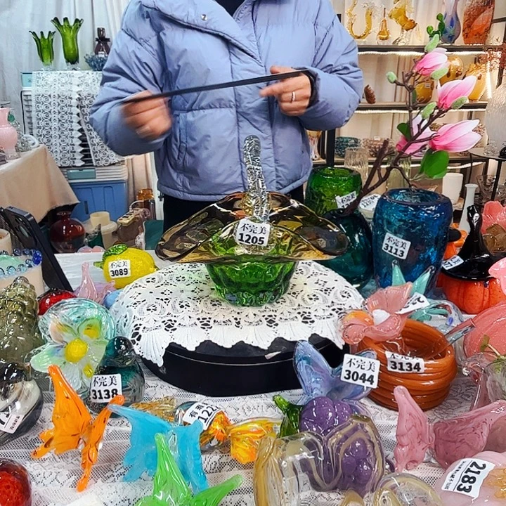 1205 家悦美居琉璃摆件不完美