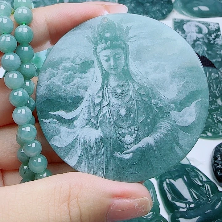 翡翠未镶嵌颈饰多样性发货天然的A货翡翠