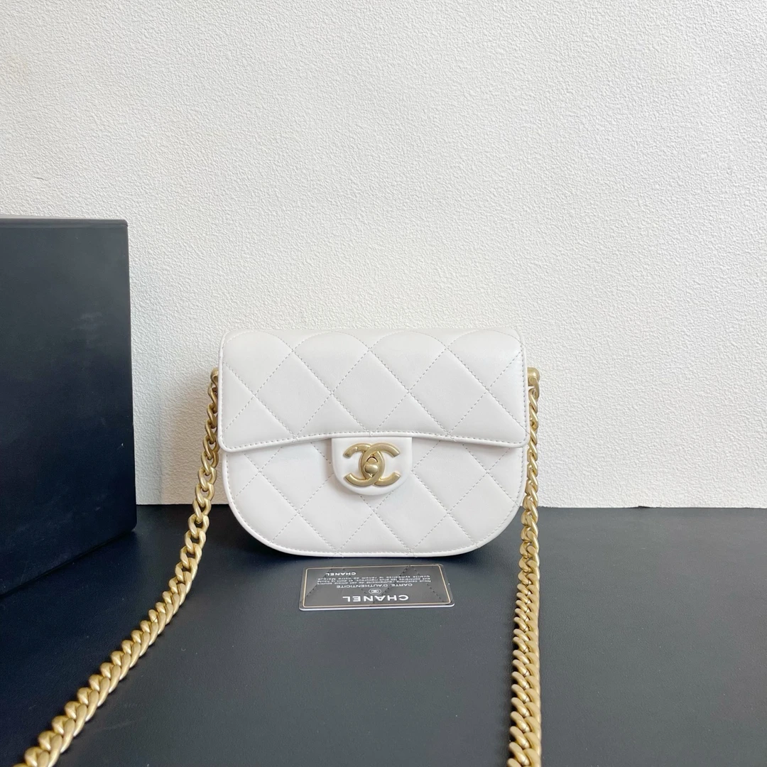 95新 Chanel/香奈儿 98新 奢总管/马鞍包/31开