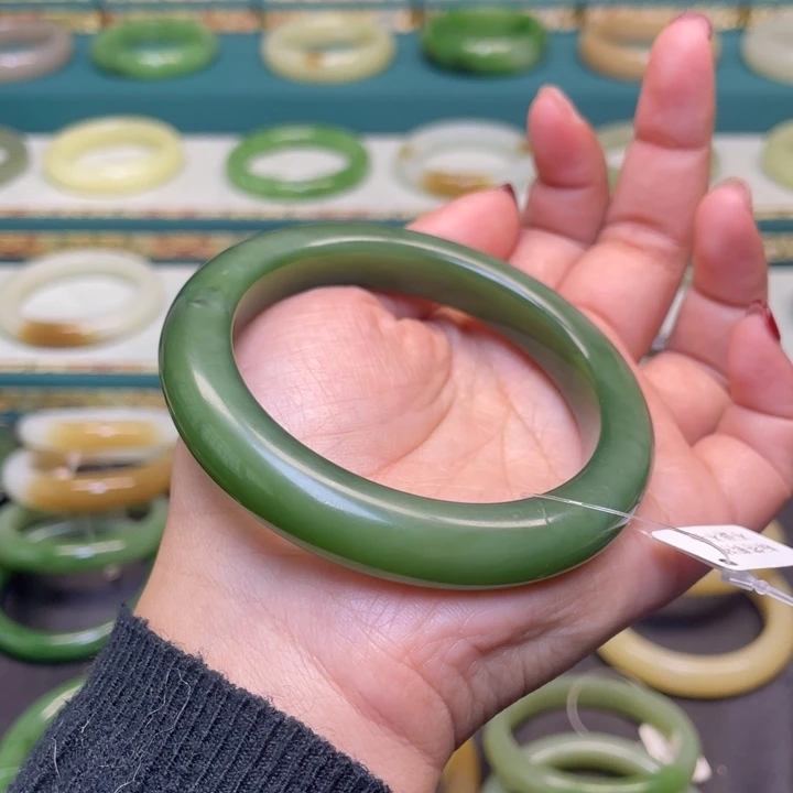 和田玉手镯未镶嵌58