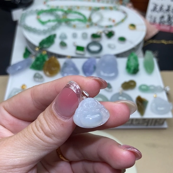 颈饰未镶嵌翡翠佛公