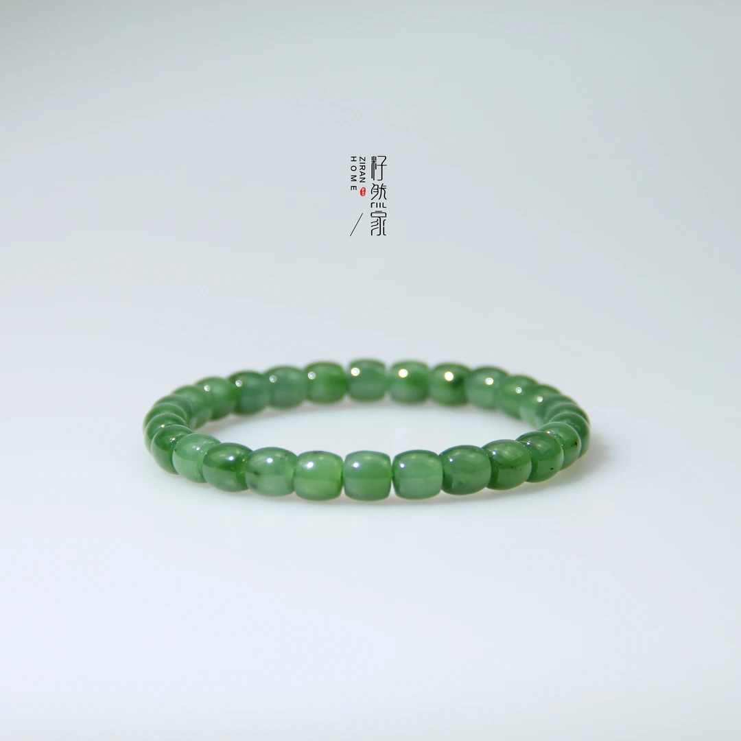 天然和田玉碧玉精工直切7mm手串单圈辣绿色微黑点（多样性发其一）