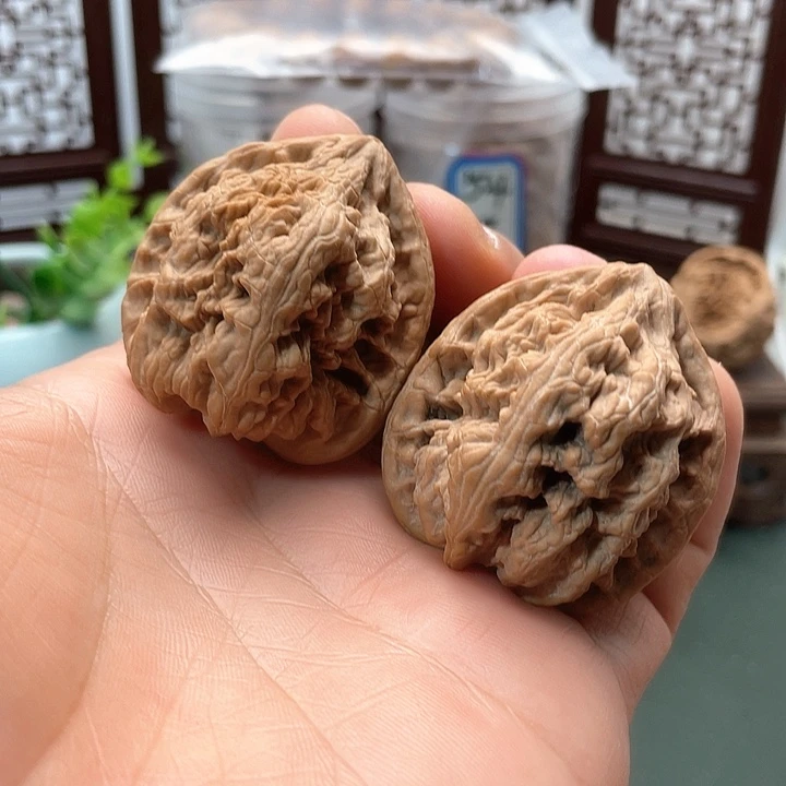 文玩核桃吊坠大粗筋
