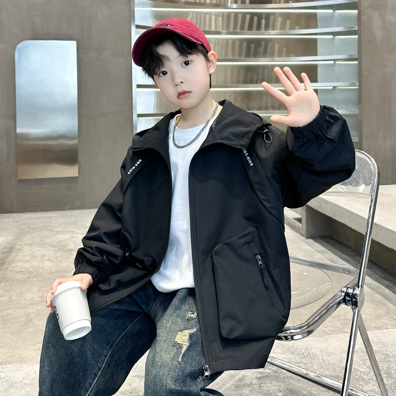 男童外套春秋款2025新款洋气中大儿童春装连帽风衣冲锋衣上衣夹克