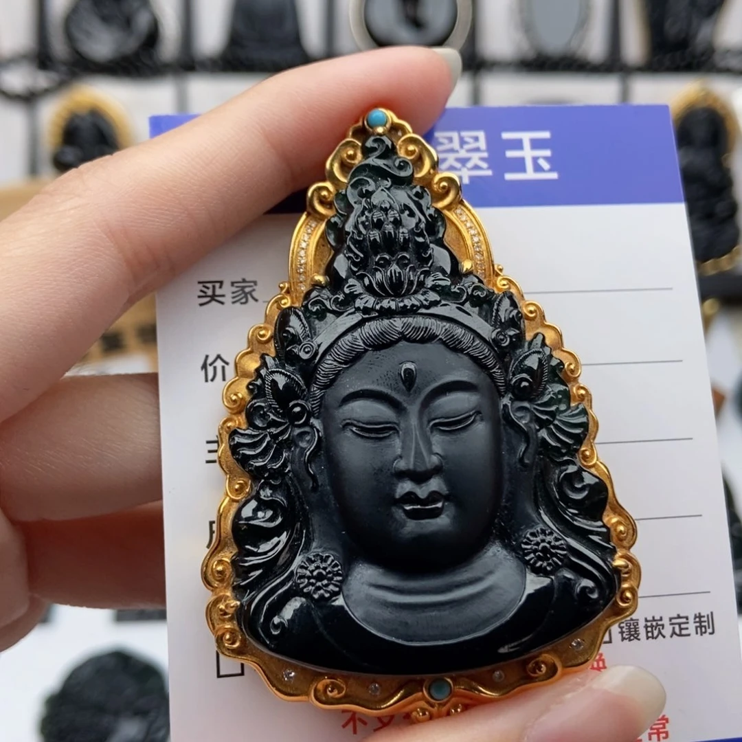 颈饰18K金镶嵌翡翠盛*观音首