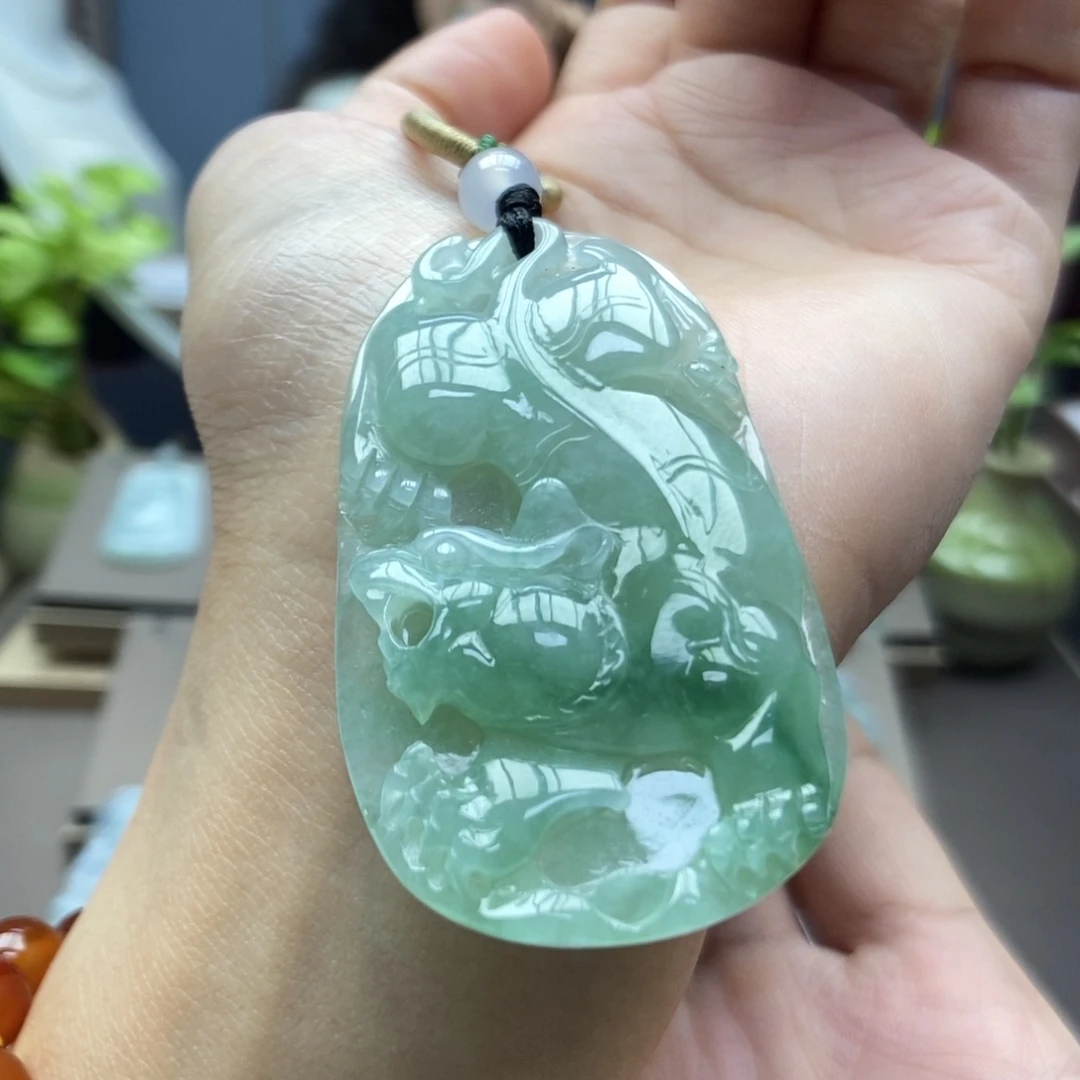 翡翠颈饰未镶嵌卡****风吊坠C85