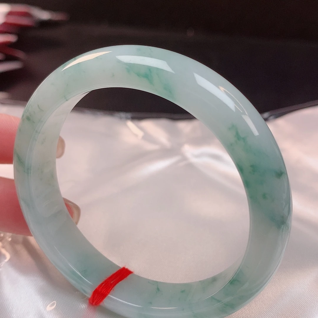 【闪购商品】未镶嵌手镯翡翠56+
