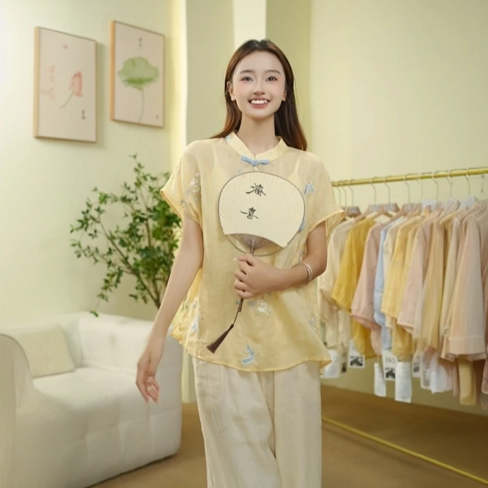 蝴蝶刺绣苎麻无袖小衫夏季新品碎花薄款上衣女