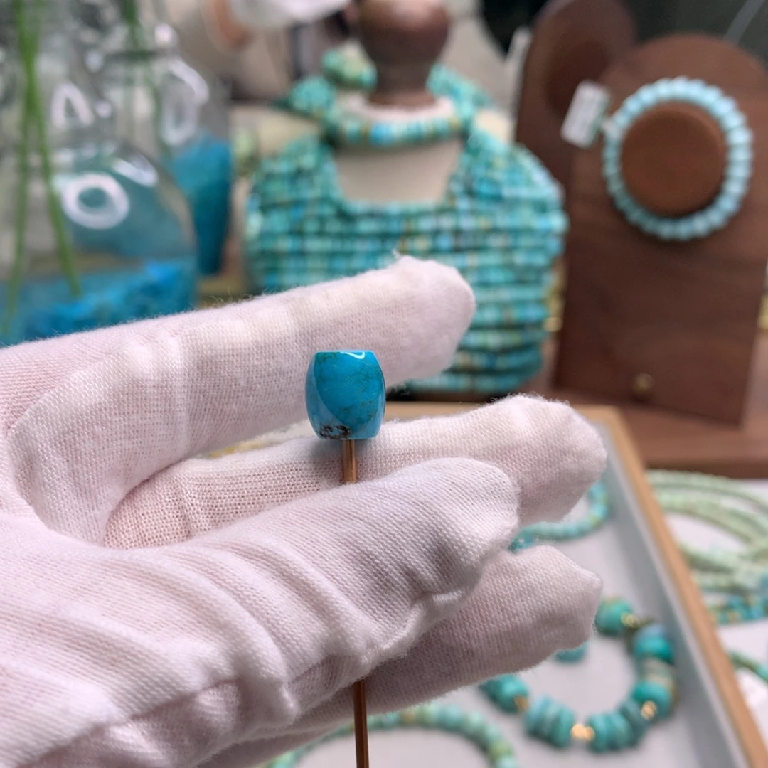 佬***宫绿松石未镶嵌饰品