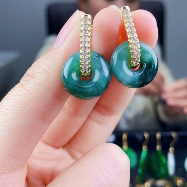 翡翠耳饰未镶嵌饰品