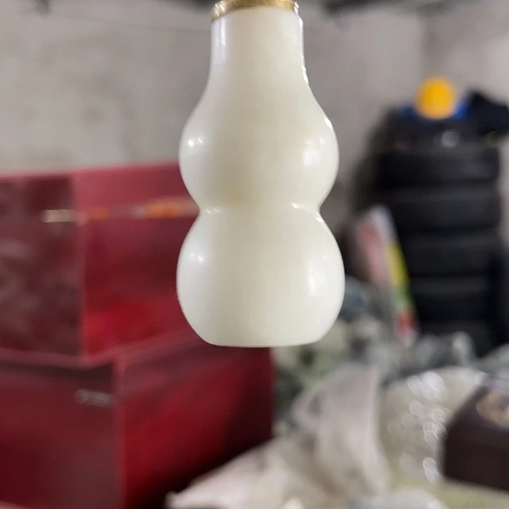 蛇纹石玉未镶嵌珠宝奇石