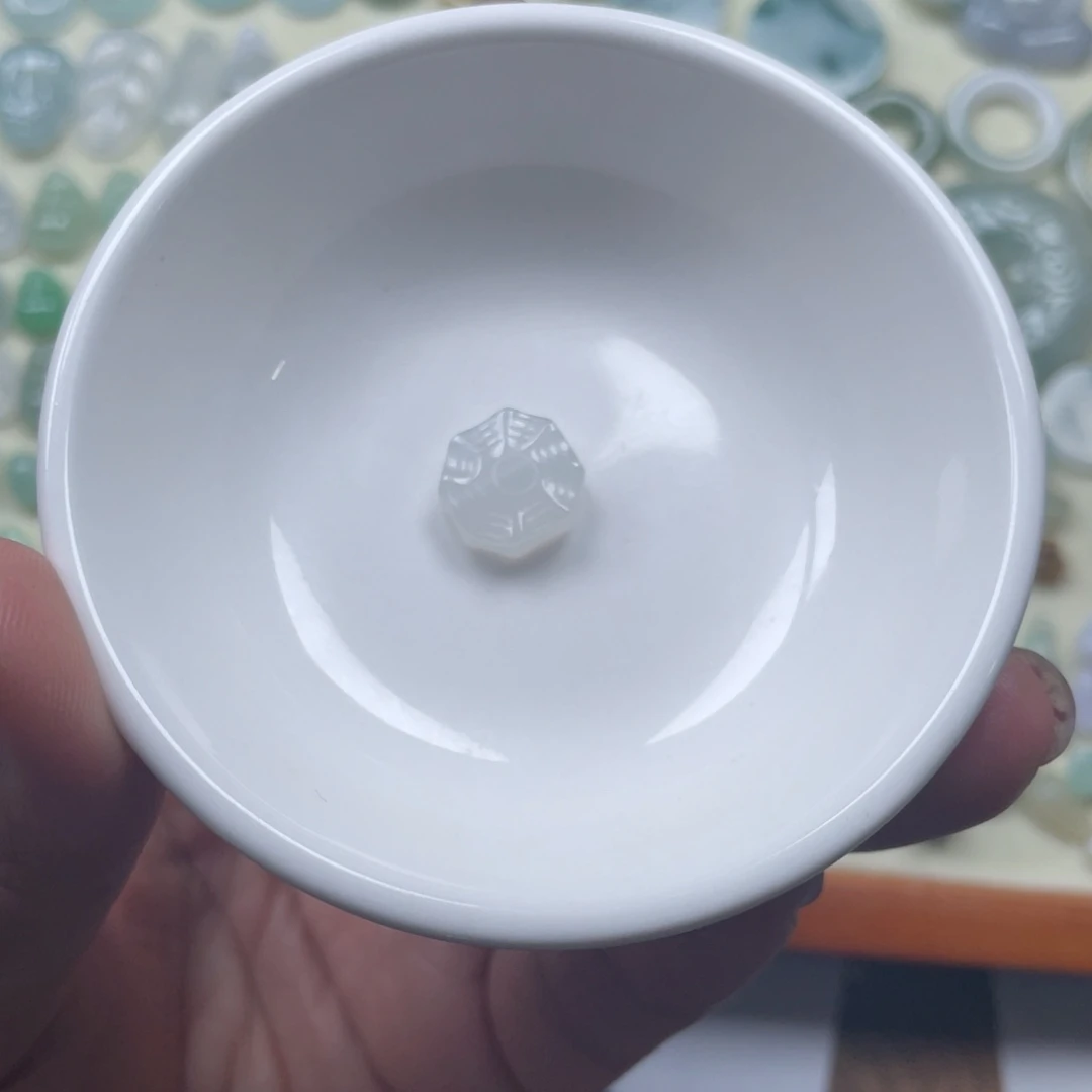 翡翠颈饰未镶嵌88888888