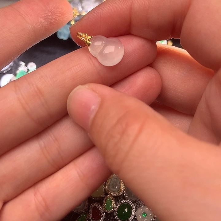 翡翠未镶嵌挂件11