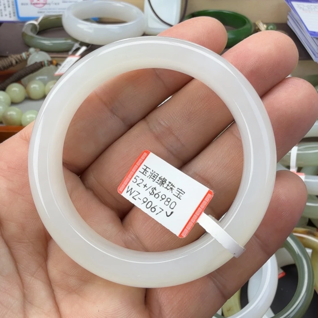和田玉（糖玉）未镶嵌手镯