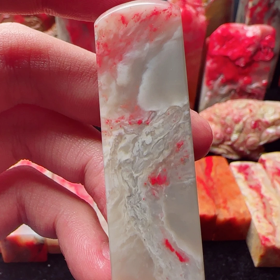 昌化鸡血石昌化鸡血石