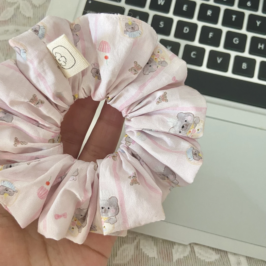 有啥柿自制—粉底线条厨师小熊甜美可爱肠圈（10cm左右大小）