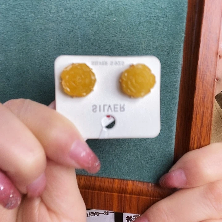 蜜蜡银S925镶嵌耳饰耳钉