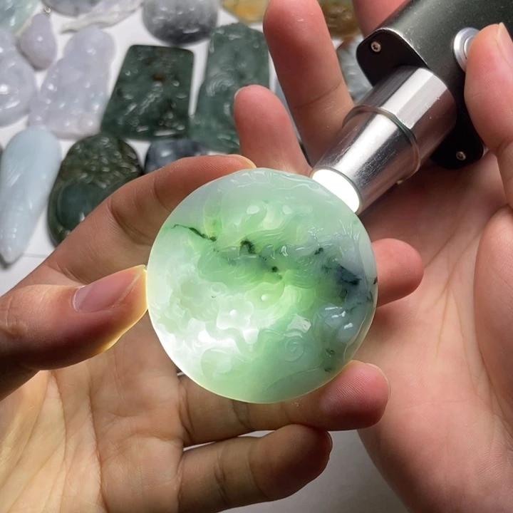 翡翠未镶嵌颈饰龙牌29