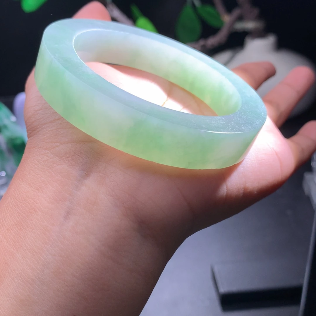 定制翡翠手镯未镶嵌手镯