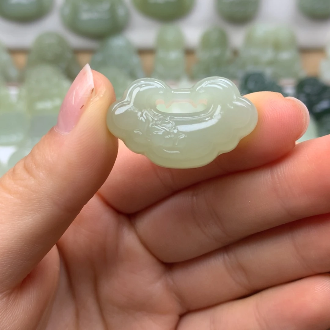 【闪购商品】颈饰未镶嵌和田玉