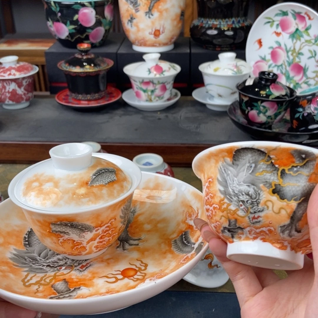 陶瓷艺术家的作品是一