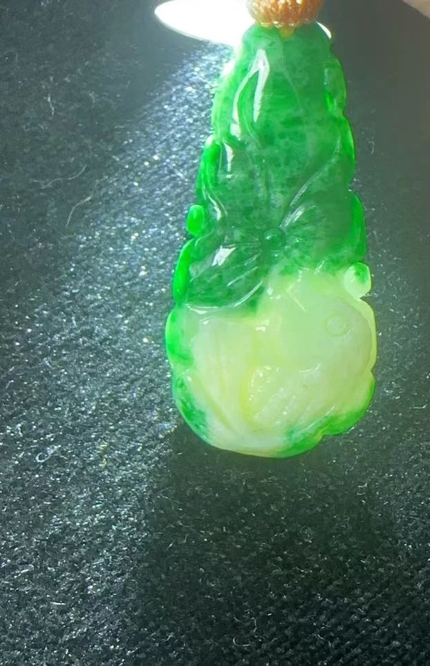 天然缅甸翡翠吊坠荷花鱼1407
