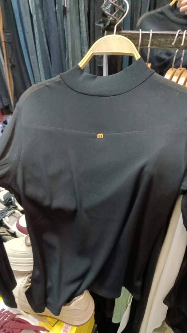 1001.1200靓妹装女款