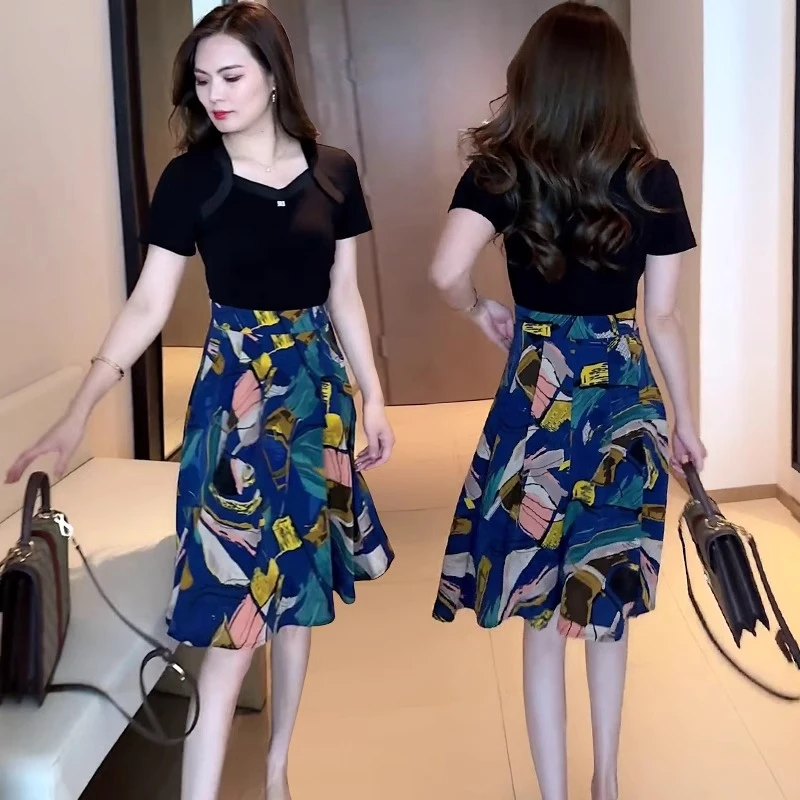 假两件碎花连衣裙2025新款女士气质名媛收腰显瘦网红爆款a字裙子