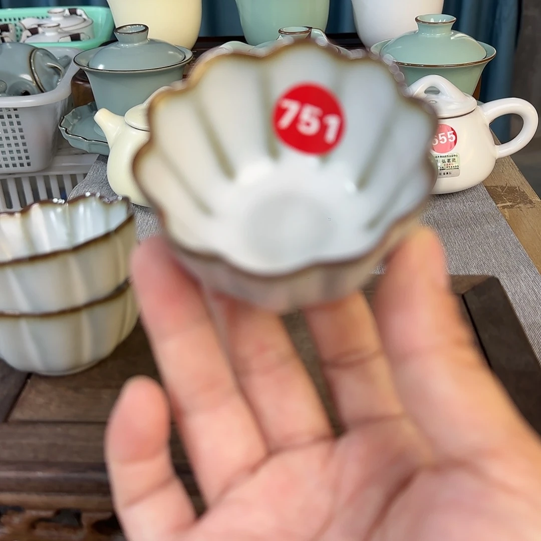 瓷片开播浮力，小微瑕价炸了。
