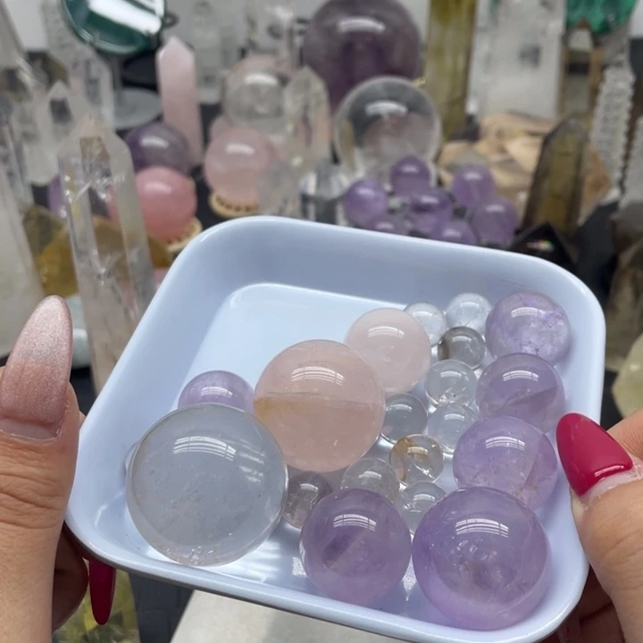 水晶8未镶嵌蚂**?天然水晶