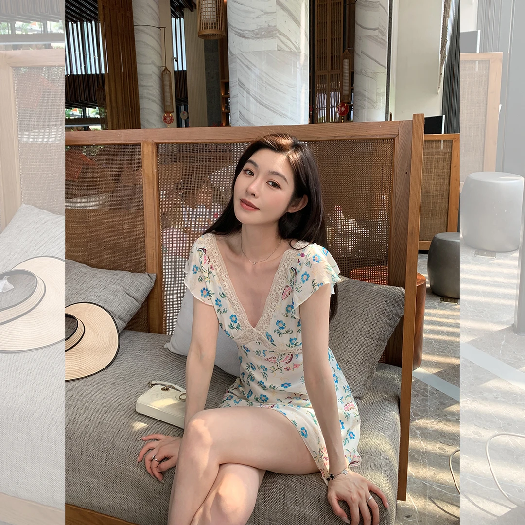 LAZY ZOE中古情话 V领拼接镂空蕾丝花边小飞袖印花连衣裙
