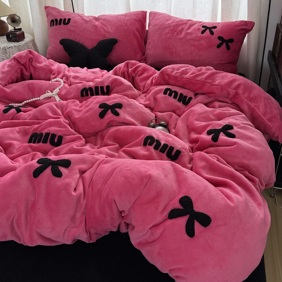 玫红色牛奶绒床上四件套珊瑚绒床单毛巾绣被套三件套秋冬公主床品