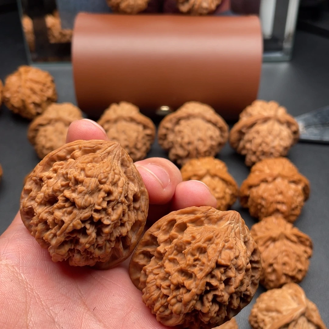 晚***枫文玩核桃吊坠满天星全品无修