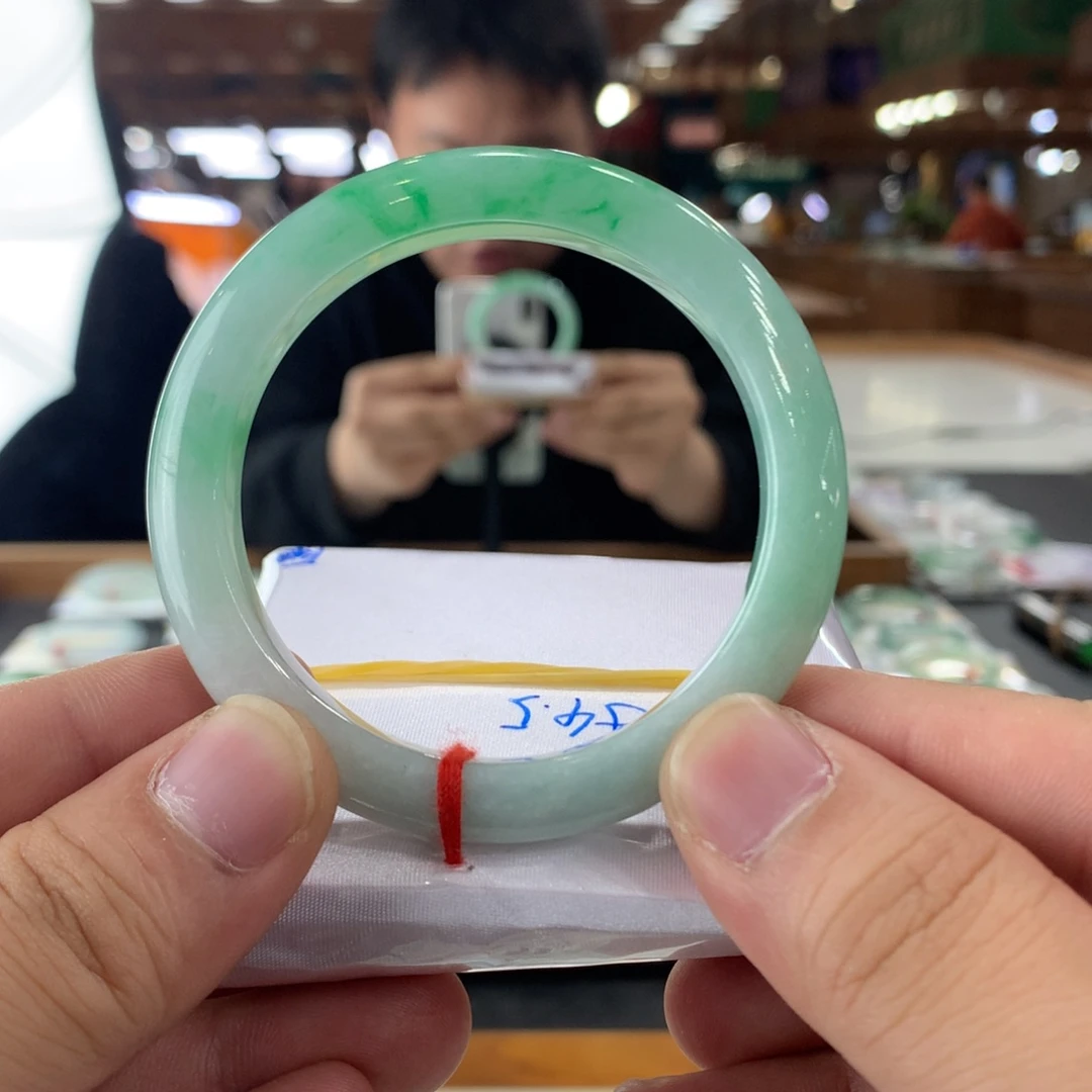 D***i翡翠未镶嵌手镯天然a货翡翠手镯正圈54.5